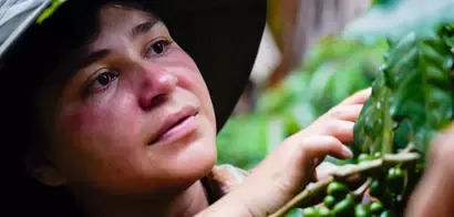JOVEN CAFICULTORA-PLAN NESCAFÉ