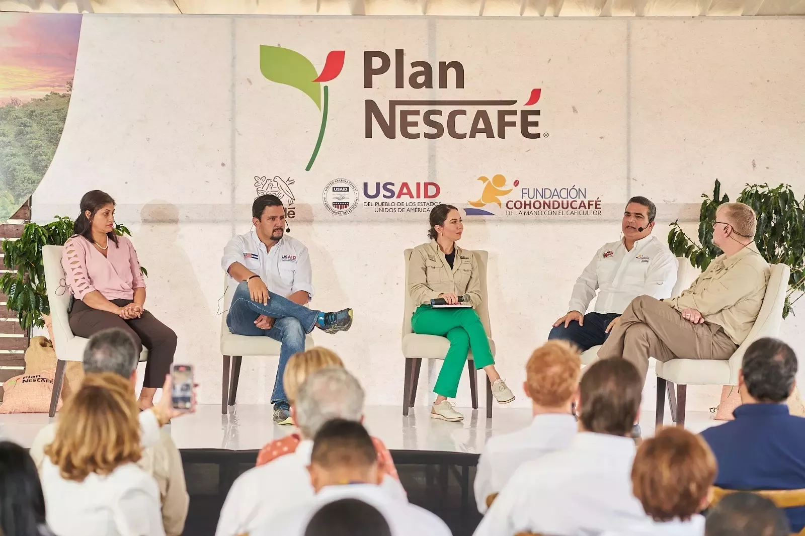 Nestlé, USAID y CoHonducafé