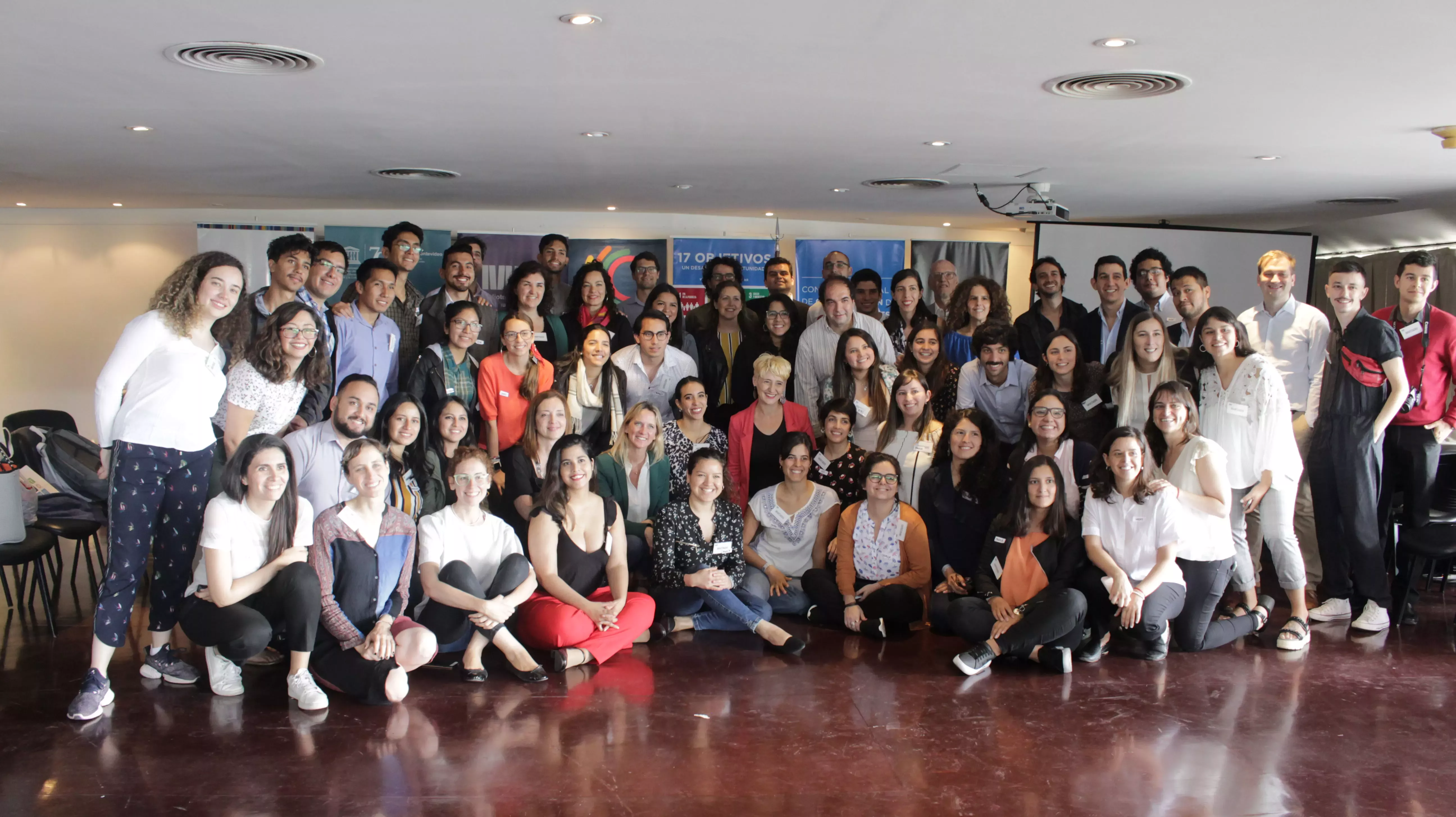 Iniciativa por los Jóvenes - Comprometidos